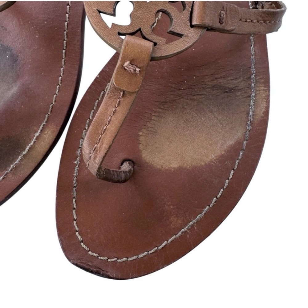 Elegant Tory Burch Miller Logo Tan Leather Sandals - Picture 4 of 8